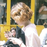 侧脸头像短发女生高冷