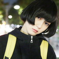 侧脸头像短发女生高冷
