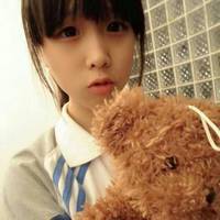 漂亮长发女微信头像