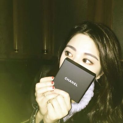 搞怪酷酷的女生头像