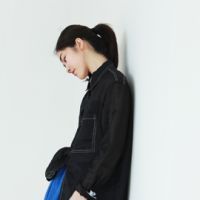 侧身女生头像酷酷的