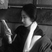 侧身女生头像酷酷的
