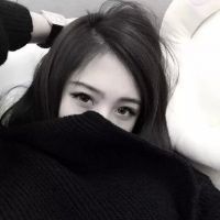 冷酷气质黑衣女生头像