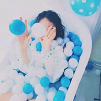 三个相似的姐妹头像