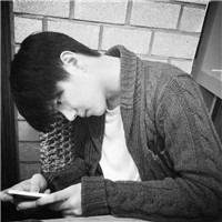靠墙男生头像