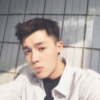 靠墙男生头像