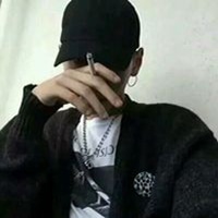 黑白抽烟头像男生头像