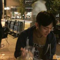 悲伤头像男生背影