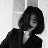 短发帅气冷酷女生头像
