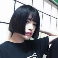 短发帅气冷酷女生头像