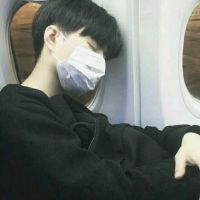qq头像男生流泪头像