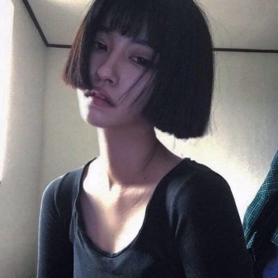 qq头像女生短发齐耳
