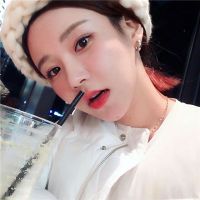qq头像女生短发齐耳