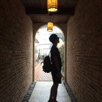 背书包的情侣头像