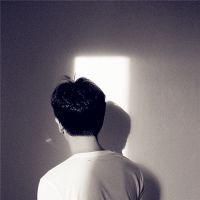 男生白衣头像动漫
