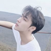 男生白衣头像动漫
