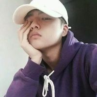 男生捂脸头像
