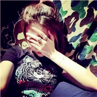 捂眼睛女生头像