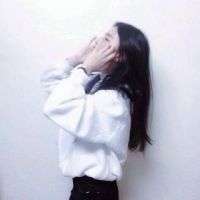 捂眼睛女生头像