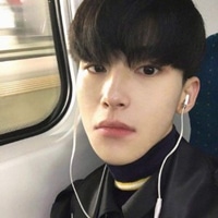 听歌的男生头像