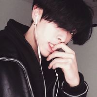 听歌的男生头像