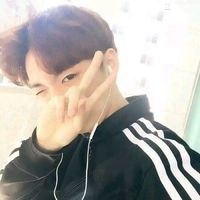 听歌的男生头像