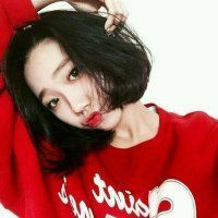 女生穿红色衣服头像