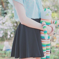 穿裙子的女生头像