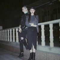 穿潮牌的情侣头像