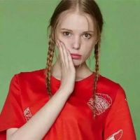 逗比女神经的头像欧美