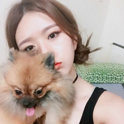 穿吊带女生头像