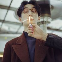 穿西服的男生头像