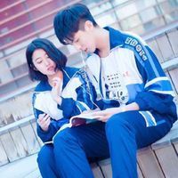 穿校服的qq情侣头像