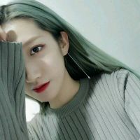 女生头像穿毛衣