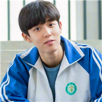 穿校服的男生头像
