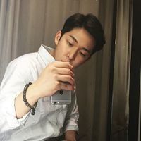 微信头像男超短发