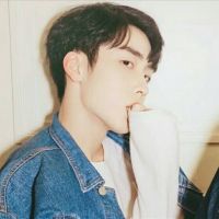 穿牛仔的男生头像