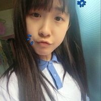 女生头像穿校服的