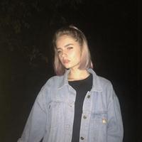 穿牛仔衣服的欧美女生头像