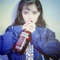 穿牛仔衣服的欧美女生头像