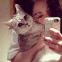 捂脸的女生头像