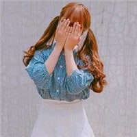 捂脸的女生头像