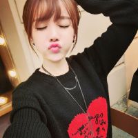 撅嘴女生可爱头像