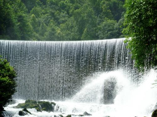 描写青山绿水的说说