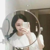 穿白色衣服梳马尾的女生头像