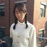 一个穿白色衣服的女生头像图片
