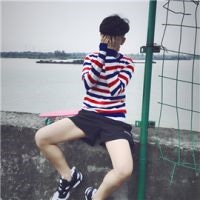 条纹T恤系列的男生头像