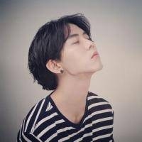 条纹T恤系列的男生头像