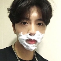 韩国中分男生头像