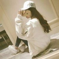 穿平底鞋的女生头像